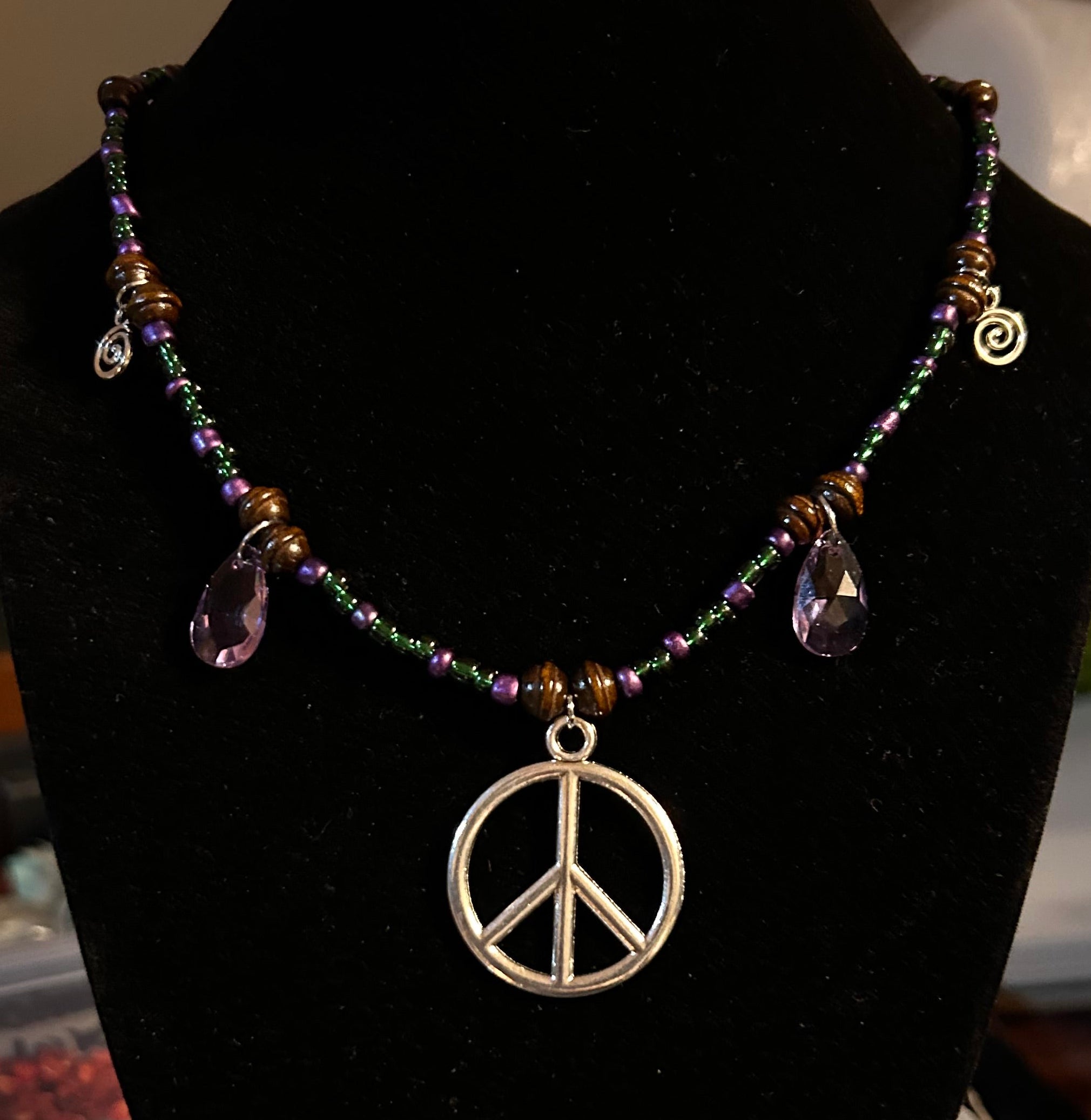 viola ☮︎₊⊹𓄼⋆˚࿔