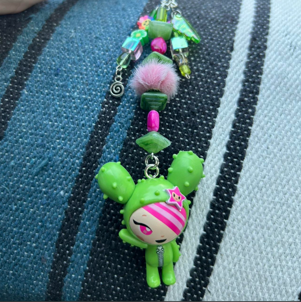 sandy keychain 🌵⋆✴︎˚｡⋆